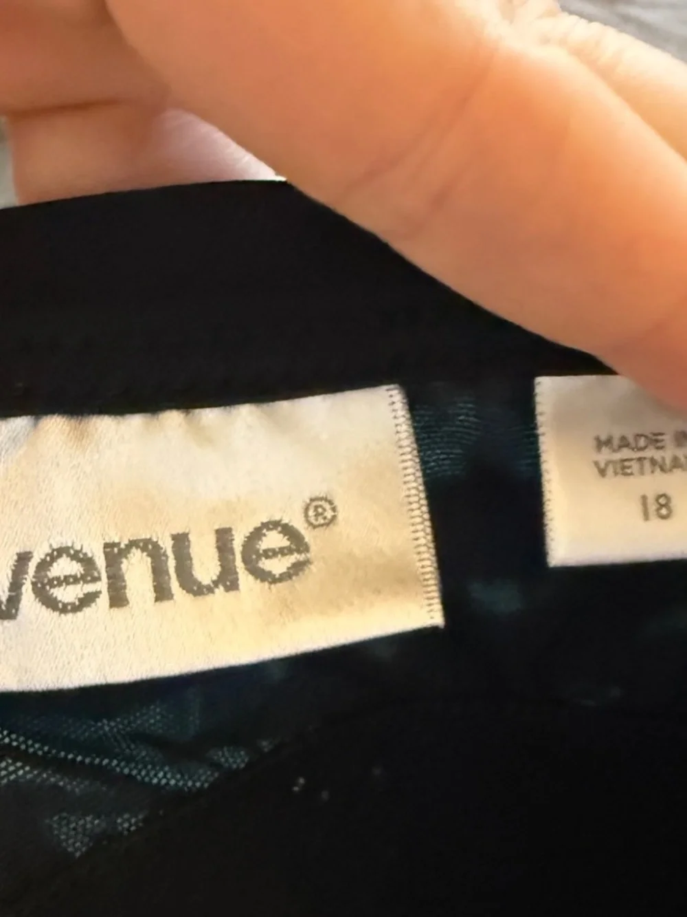 Avenue size 18
